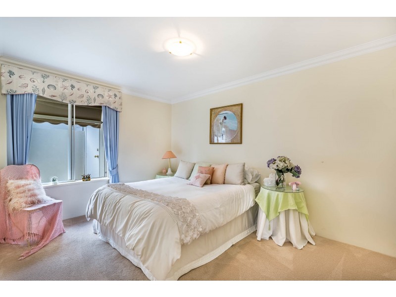 14 Bermuda Place, Halls Head WA 6210