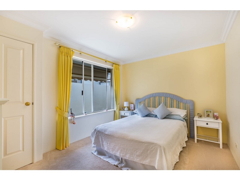 14 Bermuda Place, Halls Head WA 6210