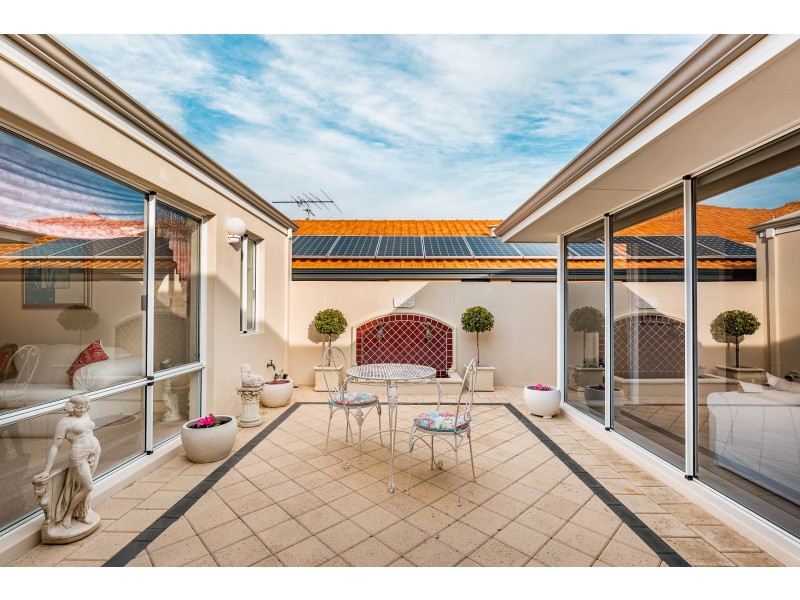 14 Bermuda Place, Halls Head WA 6210