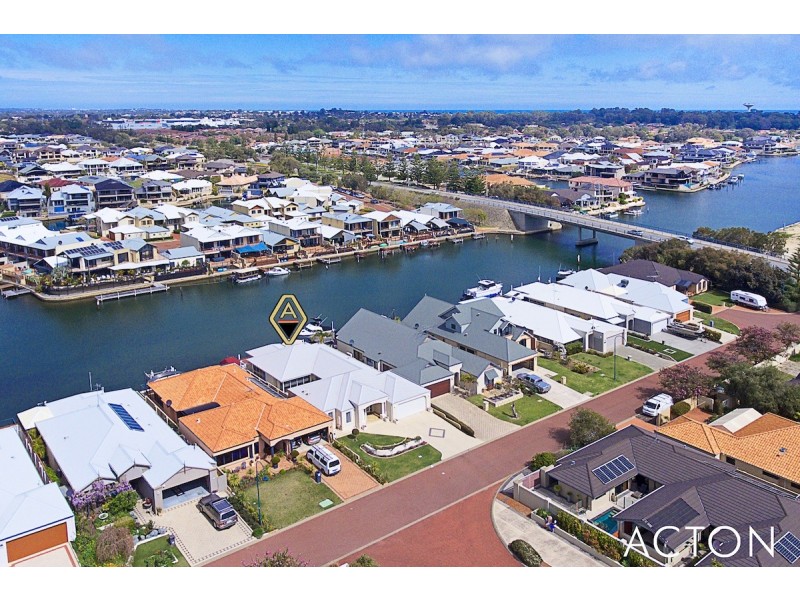 14 Bermuda Place, Halls Head WA 6210