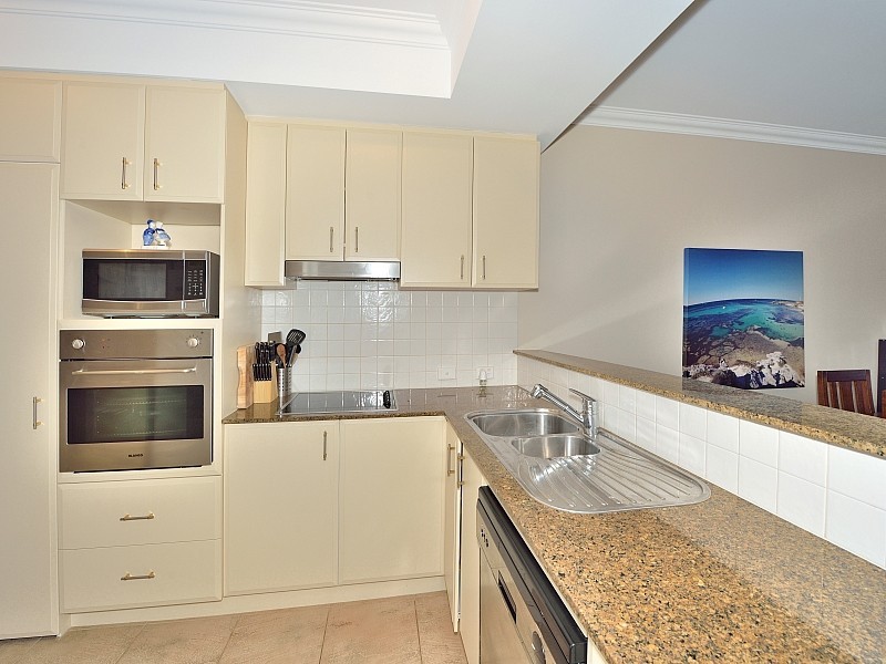 29/37 Dolphin Drive, Mandurah WA 6210