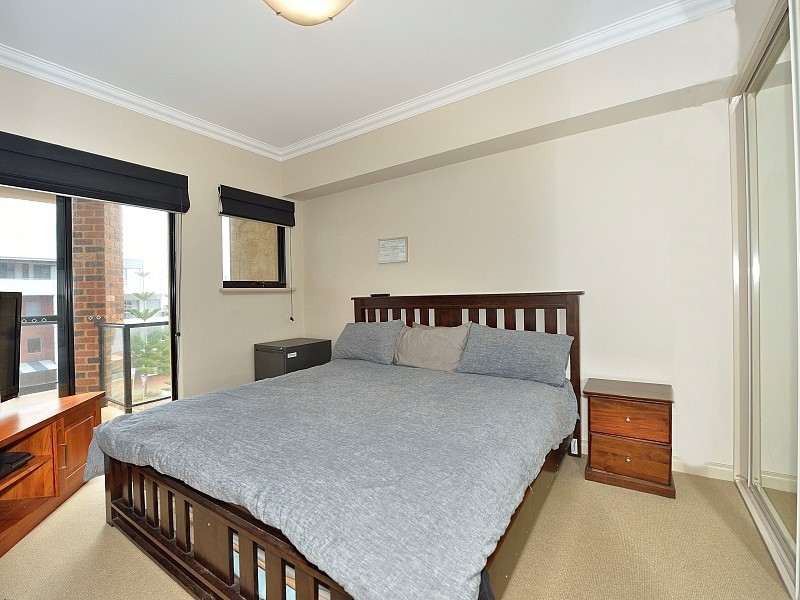 29/37 Dolphin Drive, Mandurah WA 6210