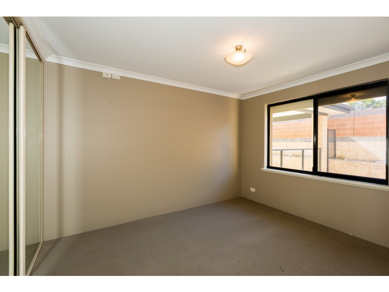 16 Arpenteur Turn, Madora Bay WA 6210