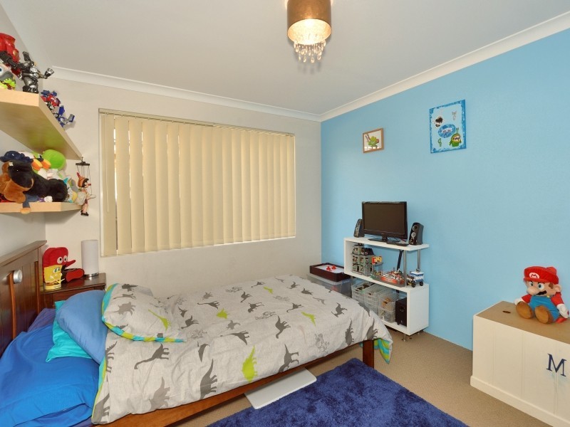 271 Peelwood Parade, Halls Head WA 6210