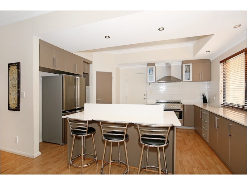 14 Albina Chase, Lakelands WA 6180