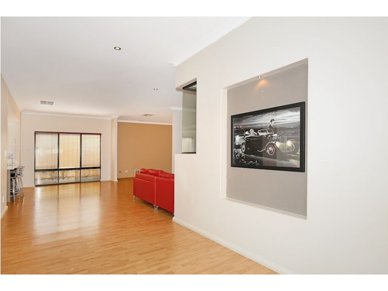 14 Albina Chase, Lakelands WA 6180