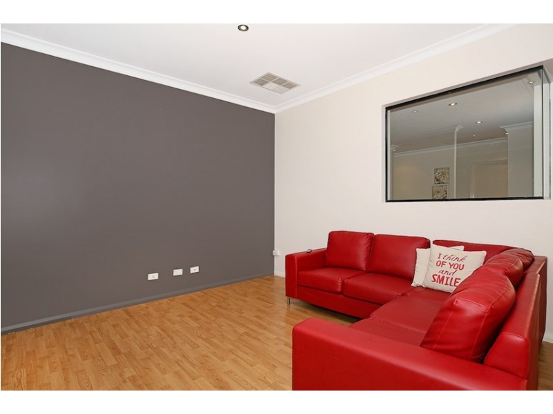 14 Albina Chase, Lakelands WA 6180