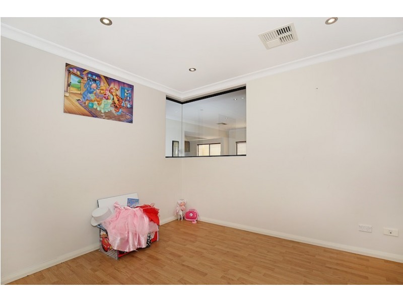 14 Albina Chase, Lakelands WA 6180