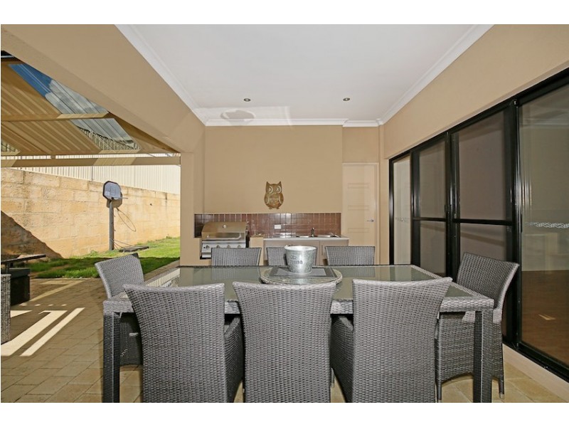 14 Albina Chase, Lakelands WA 6180