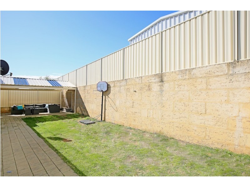 14 Albina Chase, Lakelands WA 6180