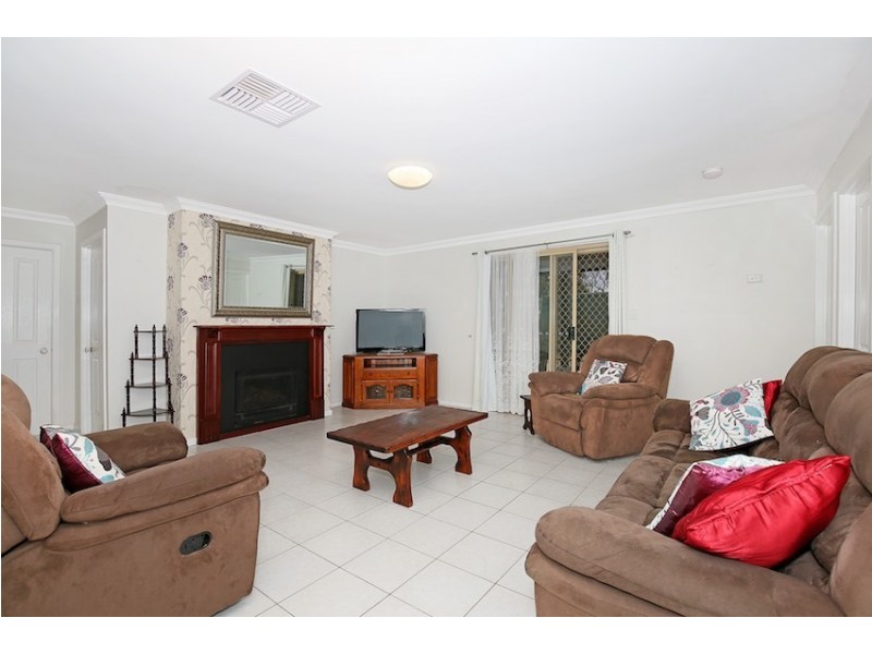 9 Macquarie Drive, Coodanup WA 6210