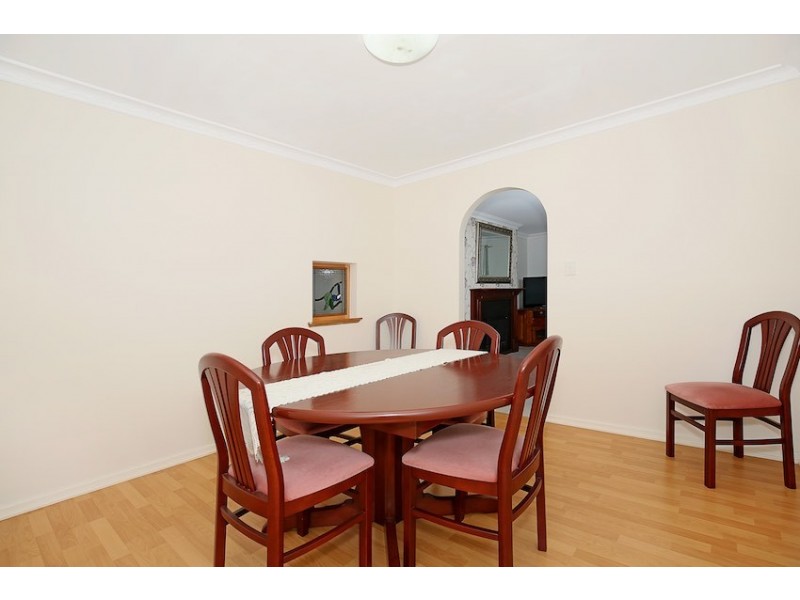 9 Macquarie Drive, Coodanup WA 6210