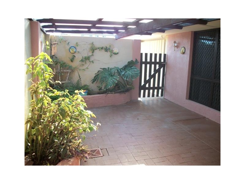 16 Heron Street, Dudley Park WA 6210