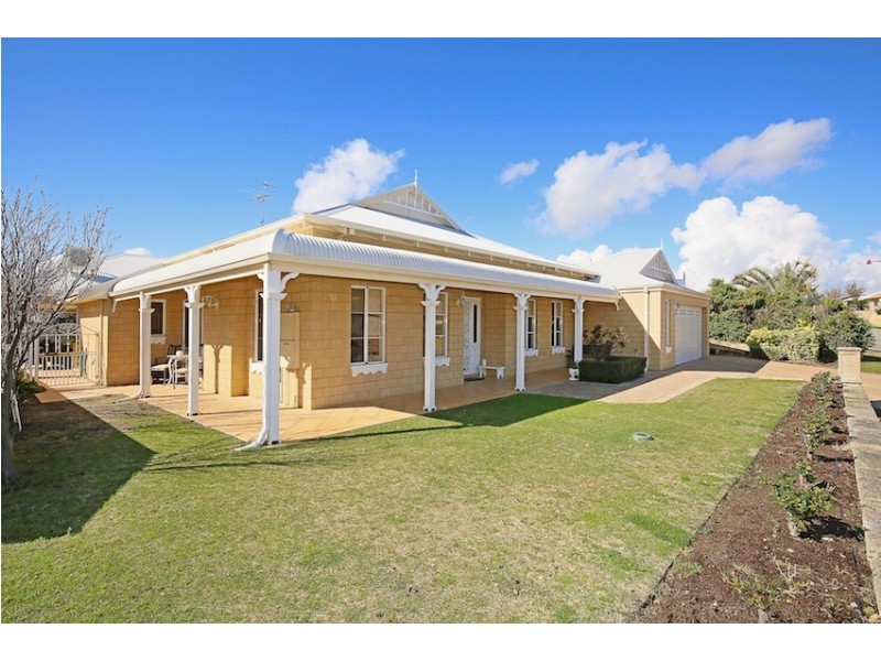 20 Portrush Parade, Meadow Springs WA 6210