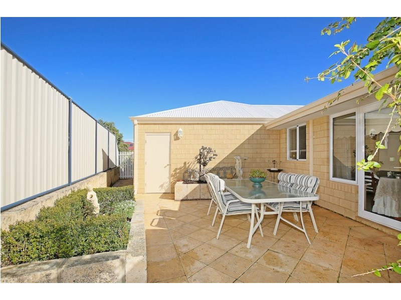 20 Portrush Parade, Meadow Springs WA 6210