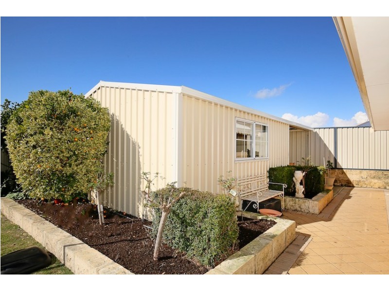 20 Portrush Parade, Meadow Springs WA 6210