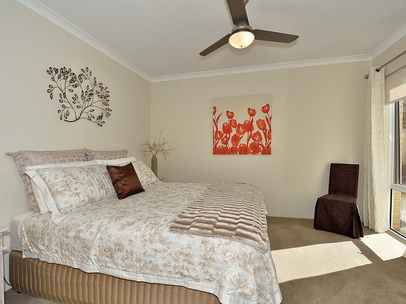 14A Valley Road, Halls Head WA 6210