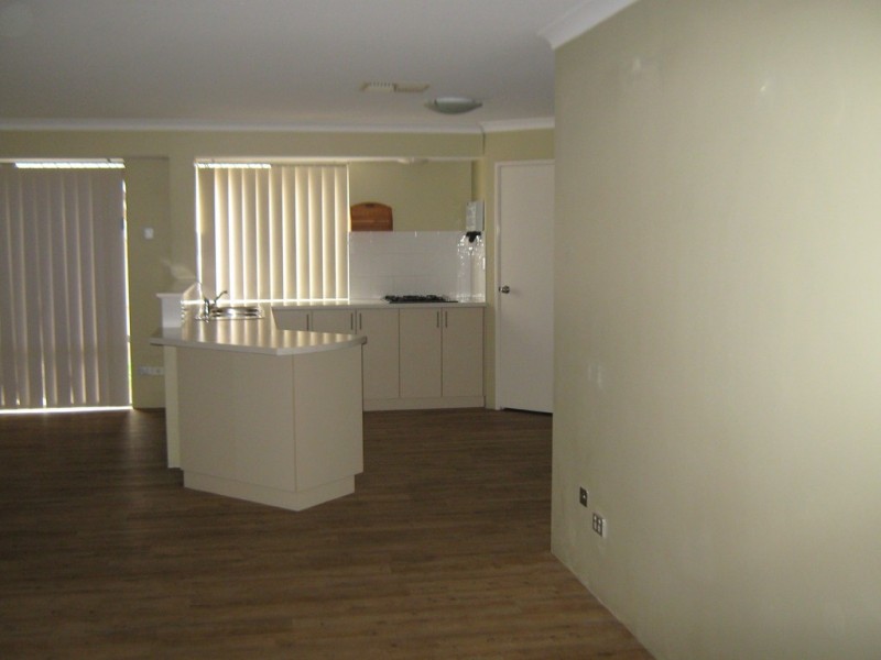 42 Carissa Turn, Halls Head WA 6210