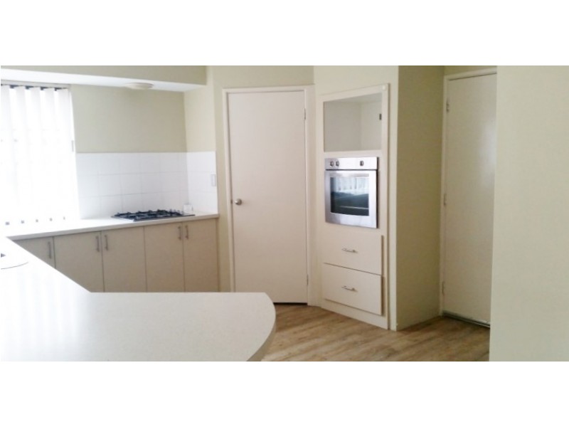 42 Carissa Turn, Halls Head WA 6210