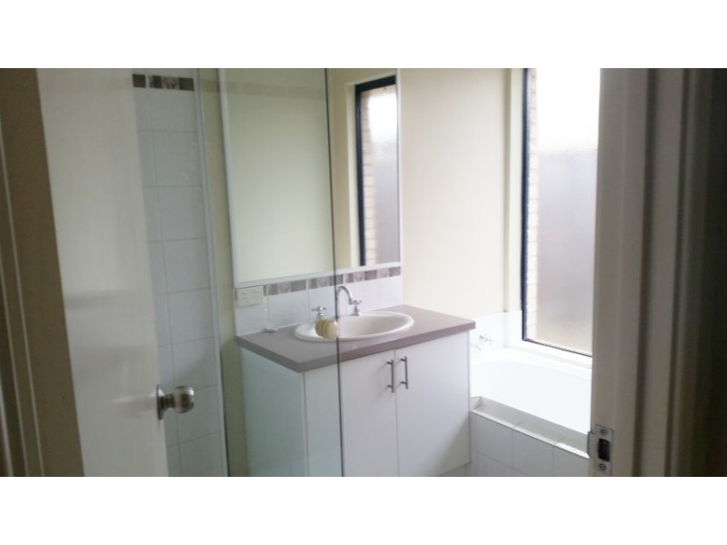 42 Carissa Turn, Halls Head WA 6210