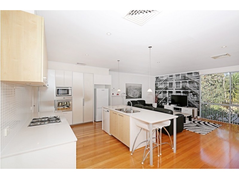 16 Middleton Loop, Meadow Springs WA 6210