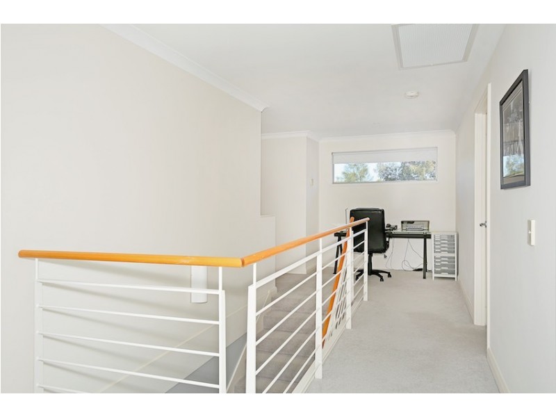 16 Middleton Loop, Meadow Springs WA 6210