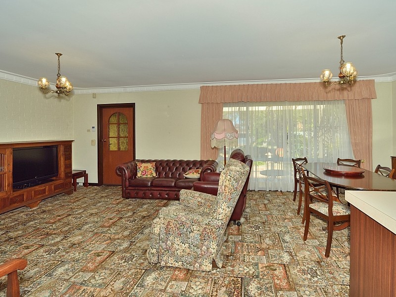 12 Priam Road, Silver Sands WA 6210