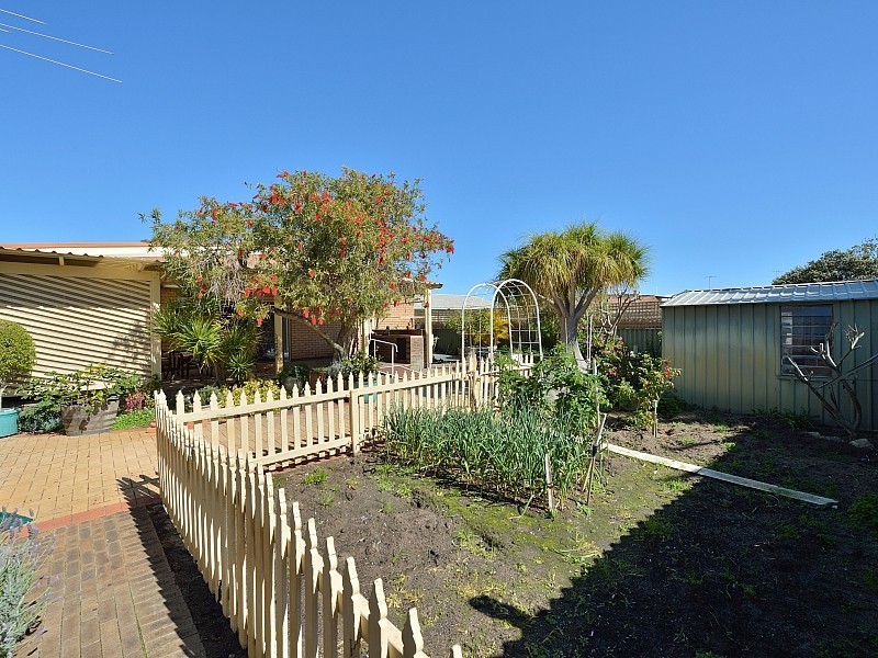 12 Priam Road, Silver Sands WA 6210