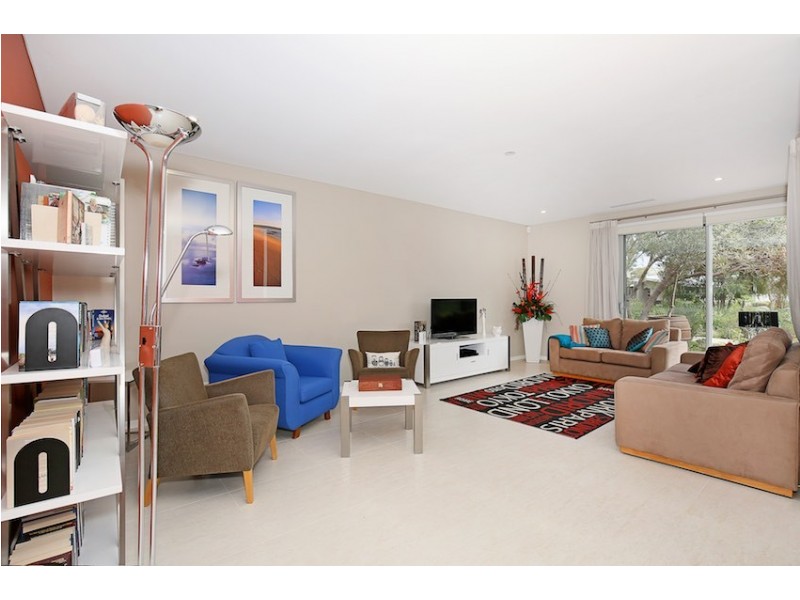 31 Whimbrel Crescent, Mandurah WA 6210