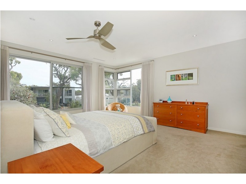 31 Whimbrel Crescent, Mandurah WA 6210