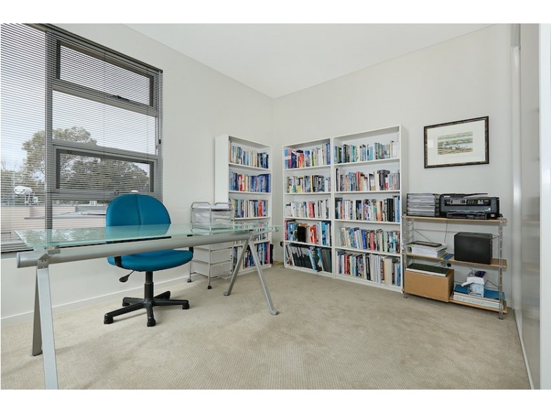 31 Whimbrel Crescent, Mandurah WA 6210