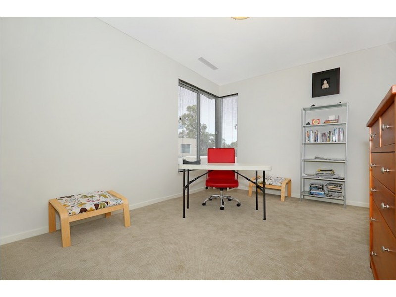 31 Whimbrel Crescent, Mandurah WA 6210