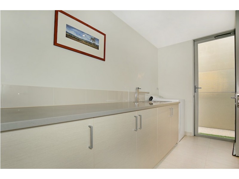 31 Whimbrel Crescent, Mandurah WA 6210