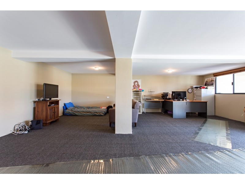 33 Aztec Island Retreat, Halls Head WA 6210