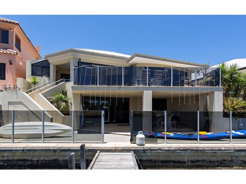 33 Aztec Island Retreat, Halls Head WA 6210