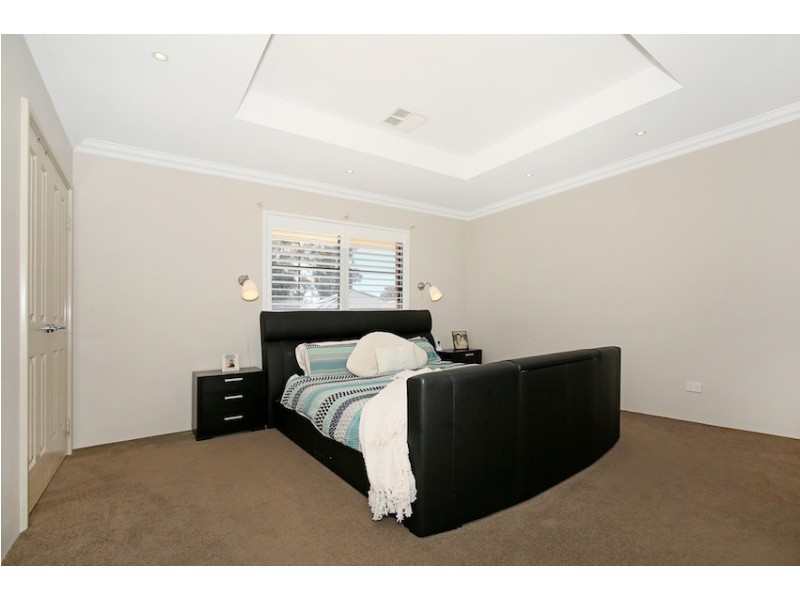 15 Maddox Vista, Lakelands WA 6180