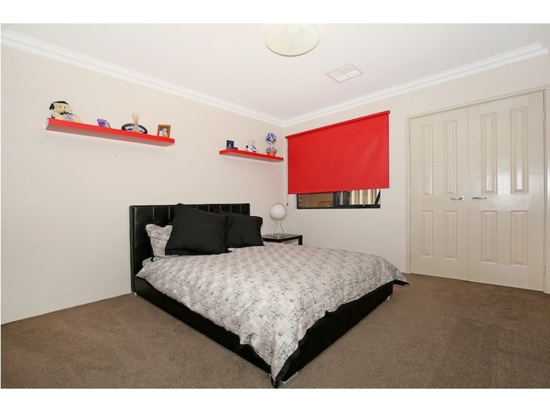 15 Maddox Vista, Lakelands WA 6180