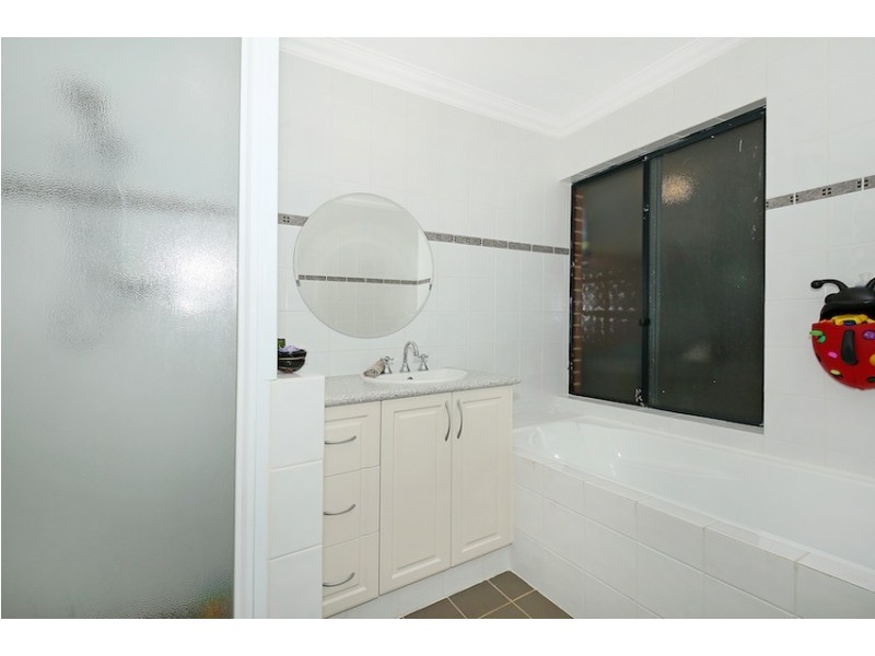 15 Maddox Vista, Lakelands WA 6180