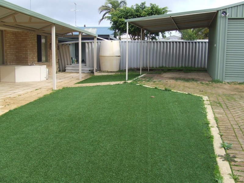 27 Templetonia Promenade, Halls Head WA 6210