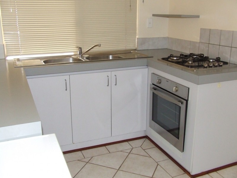 27 Templetonia Promenade, Halls Head WA 6210