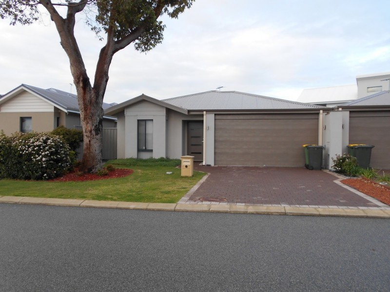 2B Butcherbird Loop, Erskine WA 6210