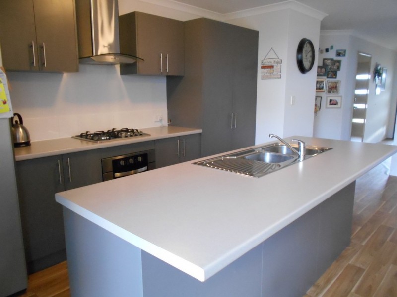 2B Butcherbird Loop, Erskine WA 6210