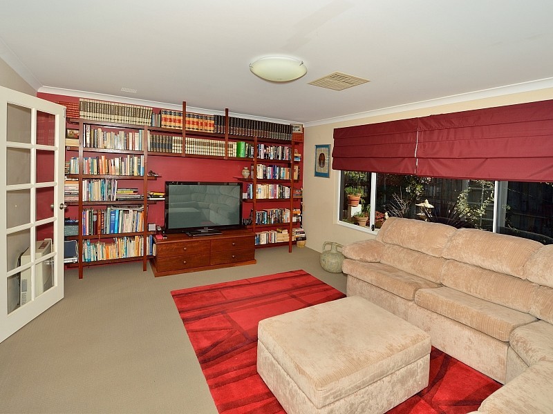 13 Onslow Court, Erskine WA 6210