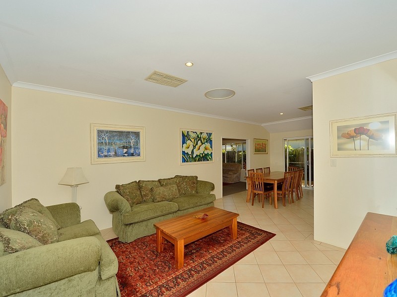 13 Onslow Court, Erskine WA 6210