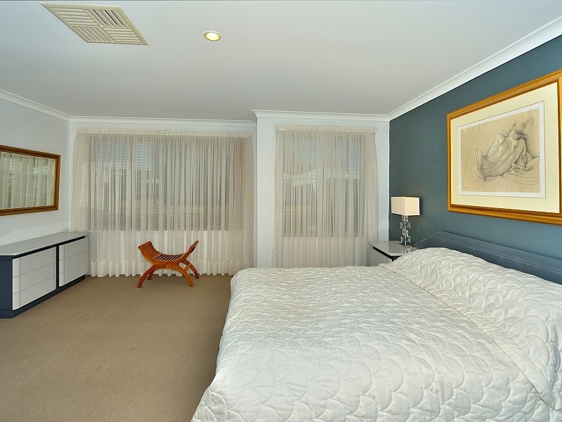13 Onslow Court, Erskine WA 6210