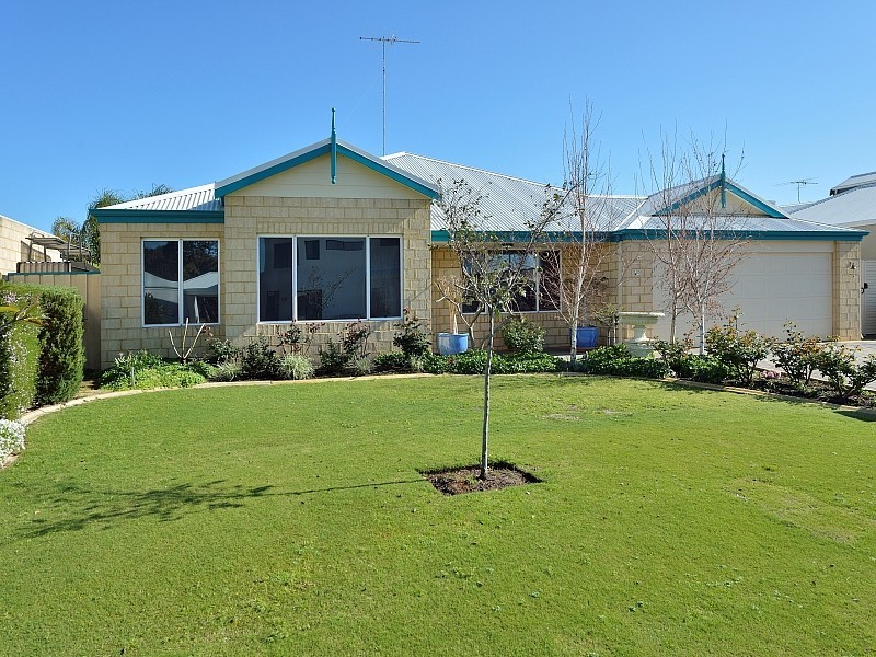 13 Onslow Court, Erskine WA 6210