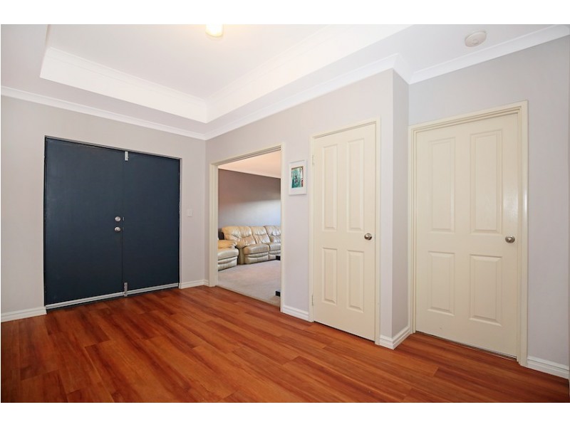 11 Orania Pass, Halls Head WA 6210