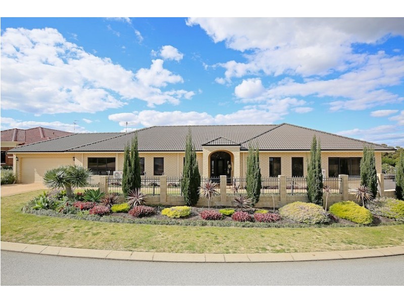 8 Asper Way, Halls Head WA 6210