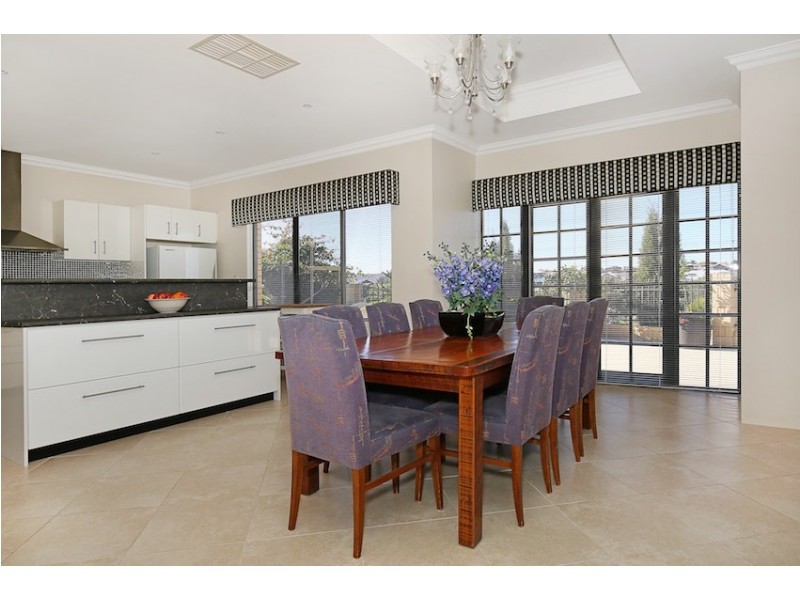 8 Asper Way, Halls Head WA 6210