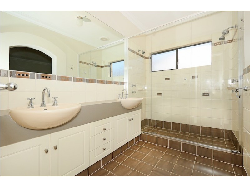 8 Asper Way, Halls Head WA 6210